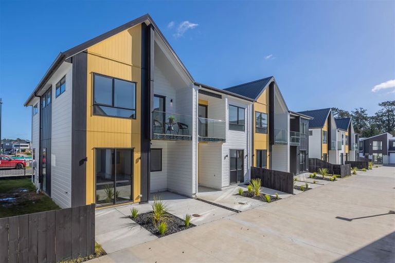 Photo of property in 30 Whakato Avenue, Kumeu, 0810