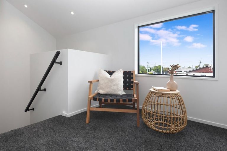 Photo of property in 2/117 Hills Road, Edgeware, Christchurch, 8013