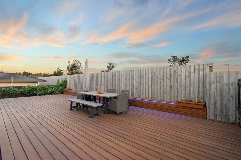 Photo of property in 12 Rauaruhe Road, Karaka, Papakura, 2113