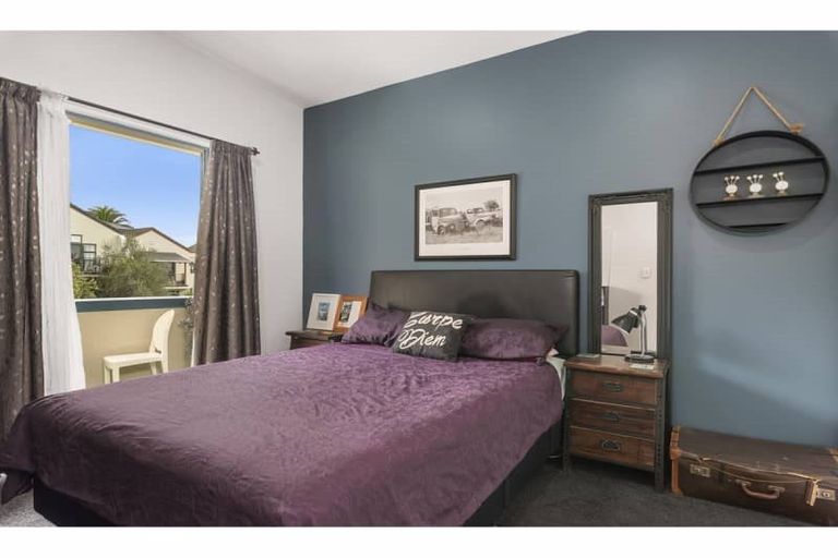 Photo of property in 6/6-8 Pannill Place, Oteha, Auckland, 0632