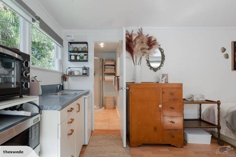 Photo of property in 84 Park Road, Titirangi, Auckland, 0604