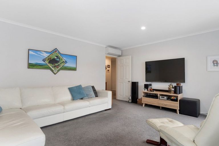 Photo of property in 9 James Henry Avenue, Papamoa Beach, Papamoa, 3118