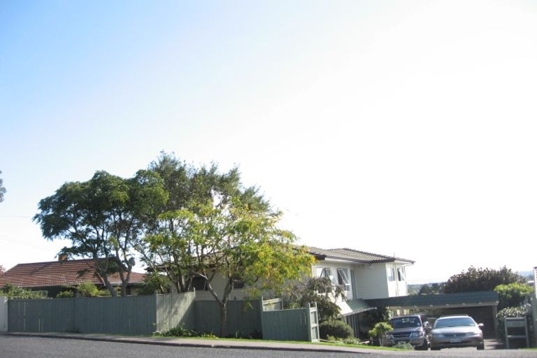 Photo of property in 148 Bleakhouse Road, Mellons Bay, Auckland, 2014