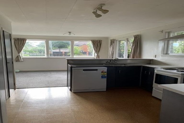 Photo of property in 185 Avonhead Road, Avonhead, Christchurch, 8042