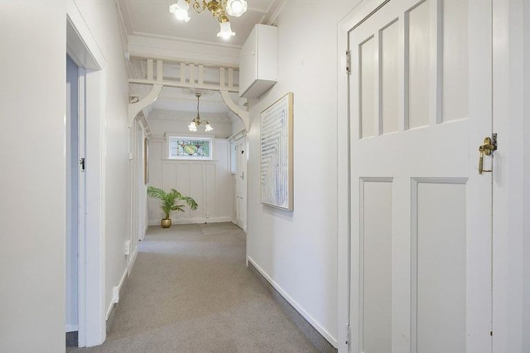 Photo of property in 21 Crawford Road, Kilbirnie, Wellington, 6022