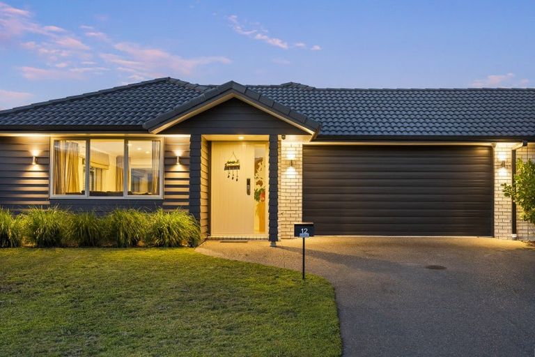 Photo of property in 12 Furlong Road, Papamoa, 3118