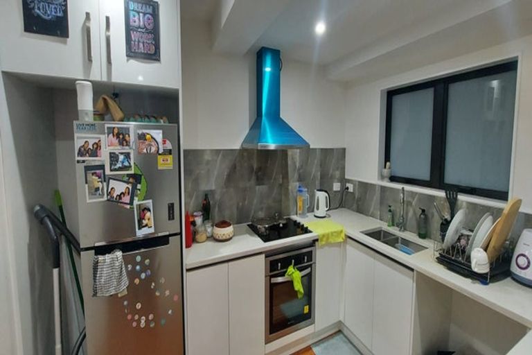 Photo of property in 20c Kohekohe Street, New Lynn, Auckland, 0600