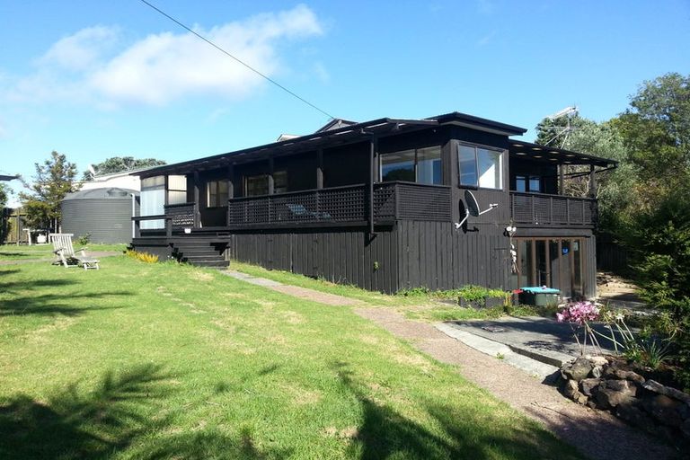 Photo of property in 14 Eden Terrace, Onetangi, Waiheke Island, 1081