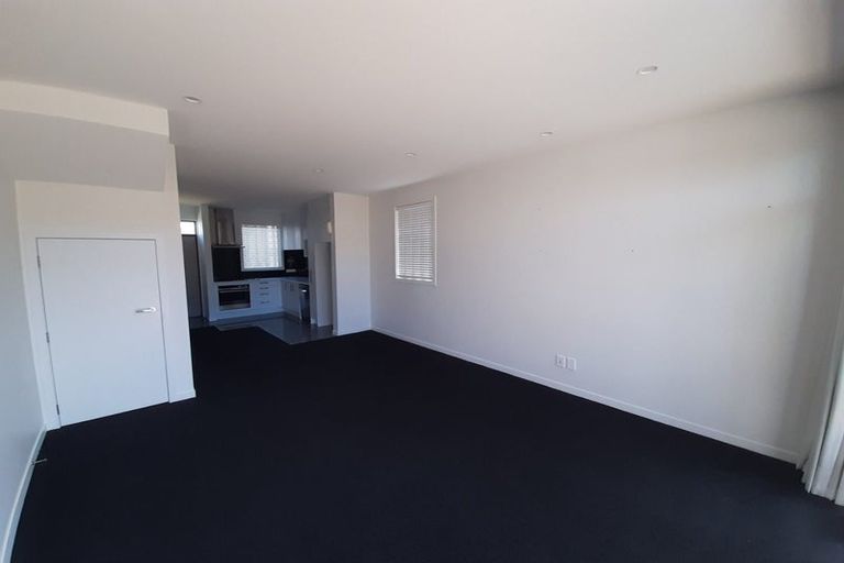 Photo of property in 4/50 Ocean View Road, Northcote, Auckland, 0627