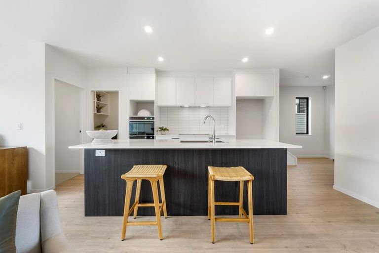 Photo of property in 109 Waituarua Drive, Takanini, Auckland, 2112