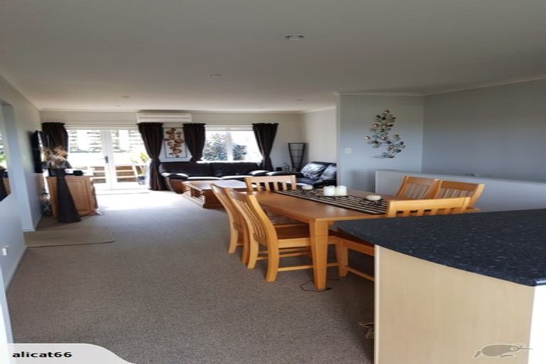 Photo of property in 10/61 The Avenue, Albany, Auckland, 0632
