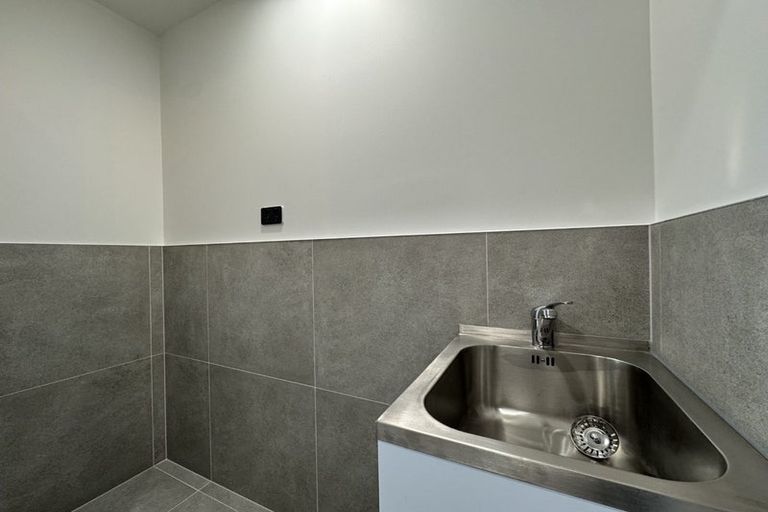 Photo of property in 7/399 Massey Road, Mangere East, Auckland, 2024