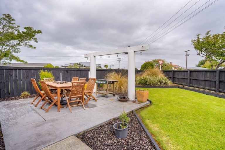 Photo of property in 25 Queen Street, Winton, 9720