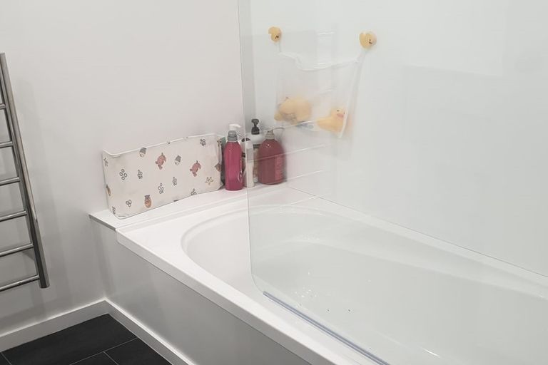 Photo of property in 35 Kentwood Drive, Woodridge, Wellington, 6037