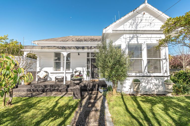 Photo of property in 24 Brassey Road, Saint Johns Hill, Whanganui, 4500