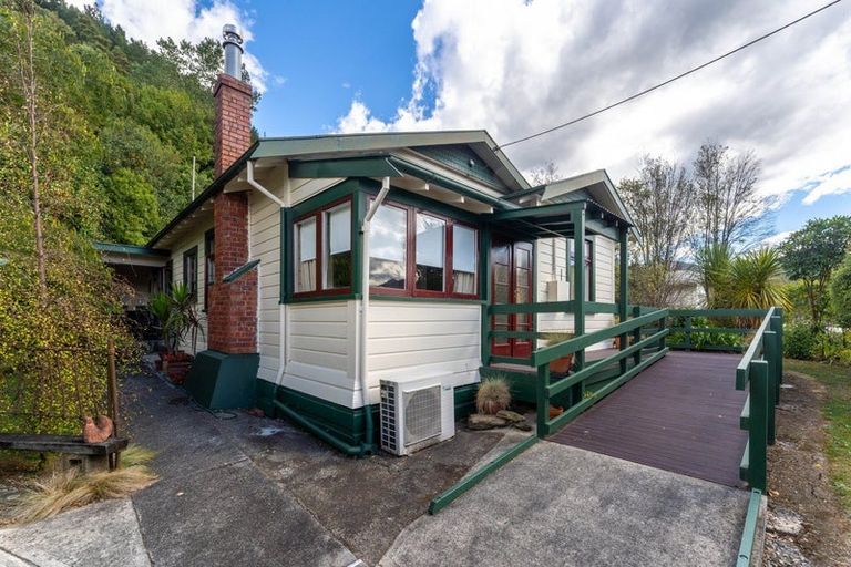 Photo of property in 87 Main Rd Havelock, Havelock, 7100