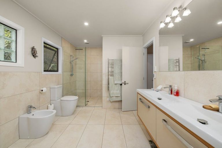 Photo of property in 49 Riddell Road, Kerikeri, 0230