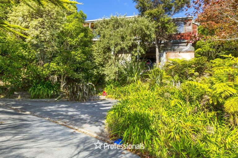 Photo of property in 10 Hobbit Lane, Pinehaven, Upper Hutt, 5371