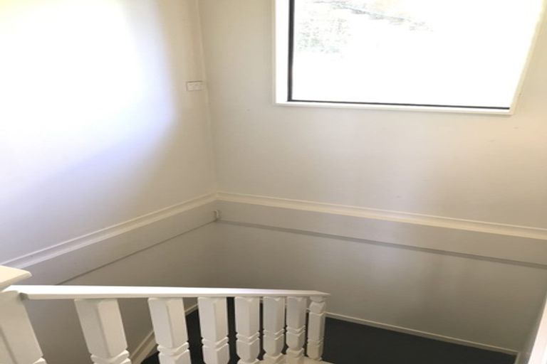 Photo of property in 2/113 Manuka Road, Bayview, Auckland, 0629
