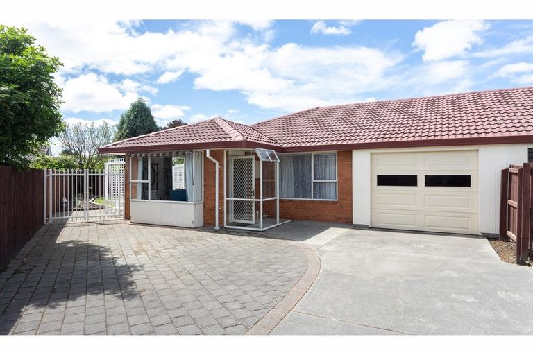 Photo of property in 2/96 Buchanans Road, Hei Hei, Christchurch, 8042