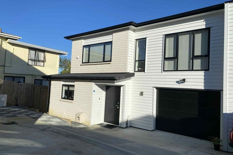 Photo of property in 6 Kohuora Lane, Papatoetoe, Auckland, 2025