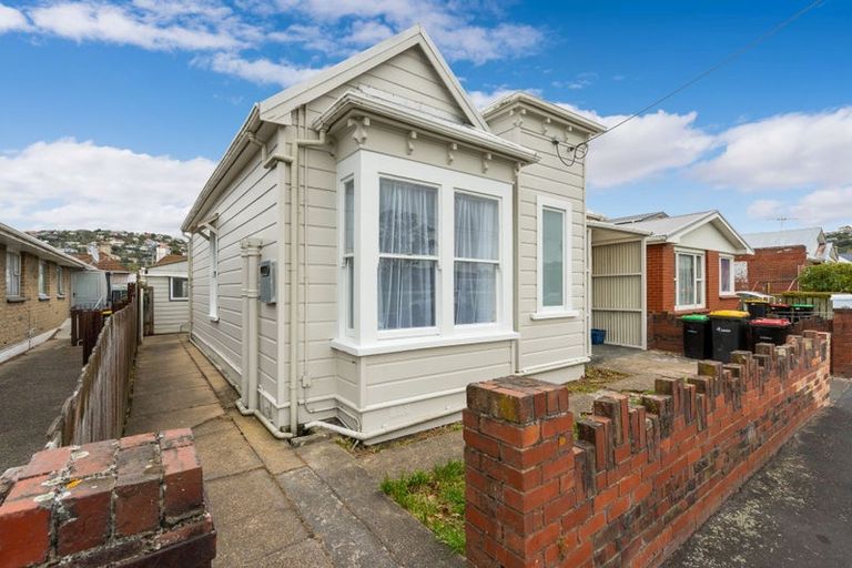 Photo of property in 39 Helena Street, Forbury, Dunedin, 9012