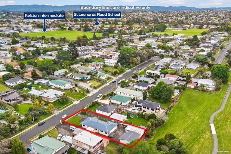 Photo of property in 53 Beaubank Road, Kelston, Auckland, 0602