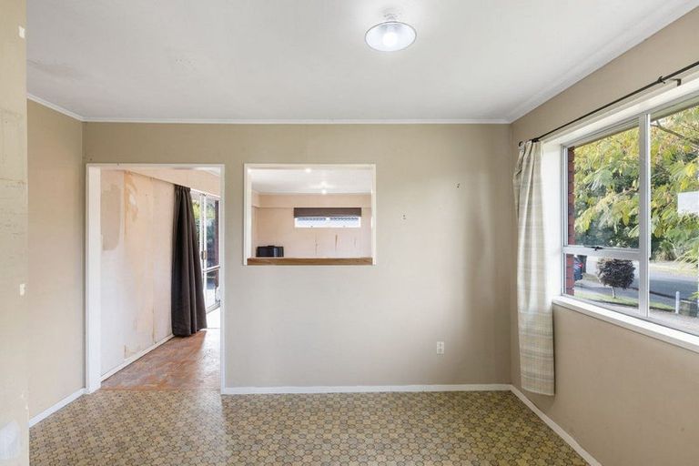 Photo of property in 15 Sheridan Crescent, Leamington, Cambridge, 3432