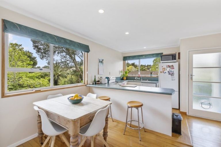 Photo of property in 56 Judkins Crescent, Cockle Bay, Auckland, 2014