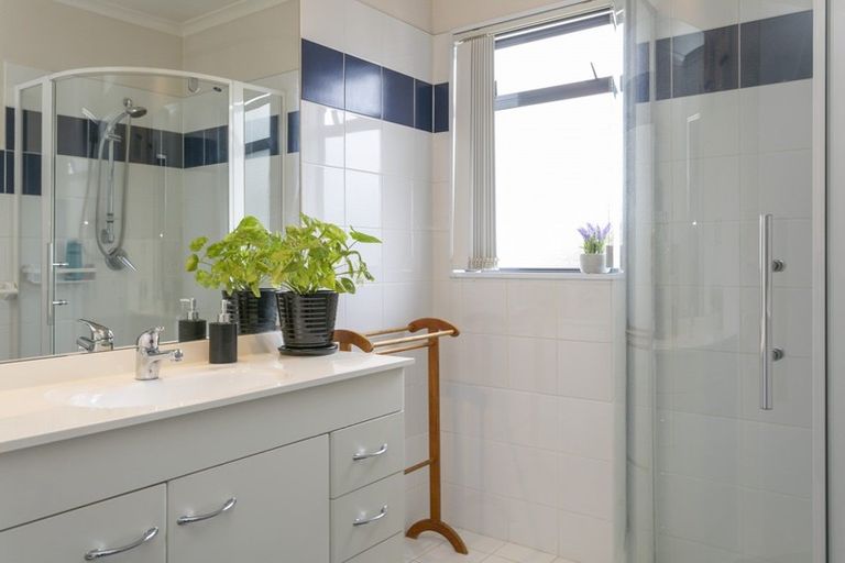 Photo of property in 9 Robinson Terrace, Rangatira Park, Taupo, 3330