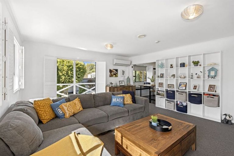 Photo of property in 1 Ensors Place, Waikuku Beach, 7402