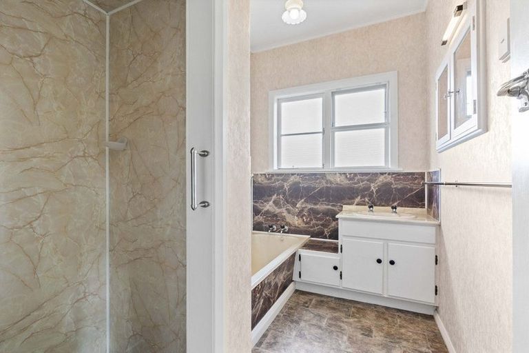 Photo of property in 11 Gordon Street, Lansdowne, Masterton, 5810