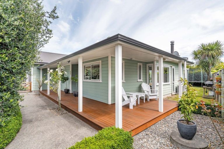 Photo of property in 28 Cotter Street, Greytown, 5712