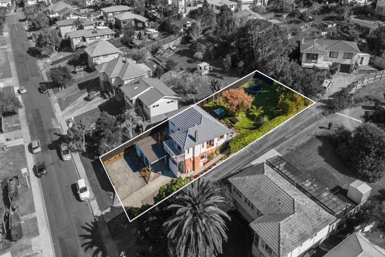 Photo of property in 31 Lingfield Street, Glenfield, Auckland, 0629