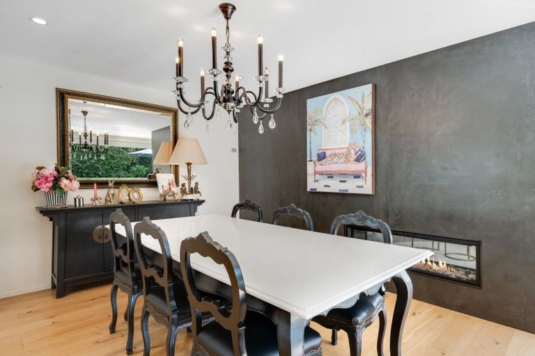 Photo of property in 7 Hartles Place, Mellons Bay, Auckland, 2014