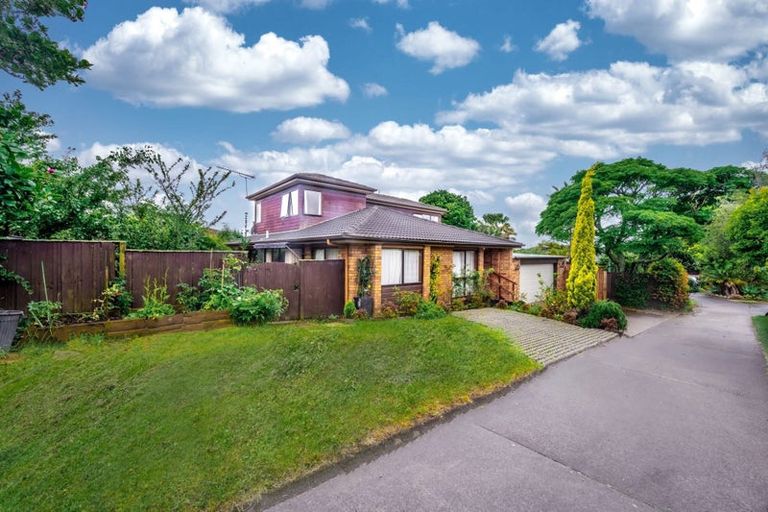 Photo of property in 10 Padfield Place, Sunnyhills, Auckland, 2010