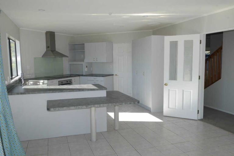 Photo of property in 94 Woodman Drive, Tawa, Wellington, 5028