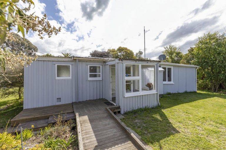 Photo of property in 35 Penfold Square, Leithfield, 7481