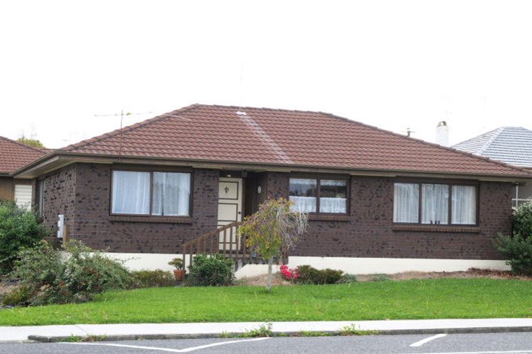 Photo of property in 1/63 Wellington Street, Howick, Auckland, 2014