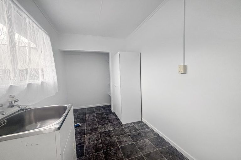 Photo of property in 2/404 Gloucester Street, Taradale, Napier, 4112