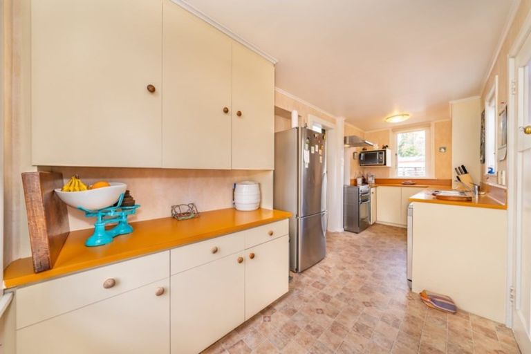 Photo of property in 2 Bracken Street, Wallaceville, Upper Hutt, 5018