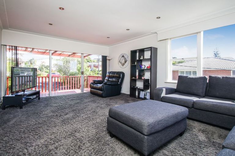 Photo of property in 9 Merchant Avenue, Te Atatu South, Auckland, 0610