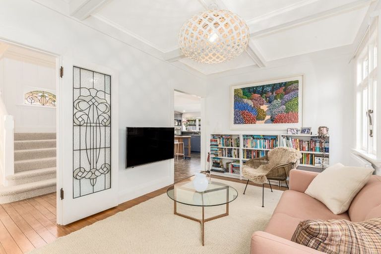 Photo of property in 103 Muritai Road, Eastbourne, Lower Hutt, 5013