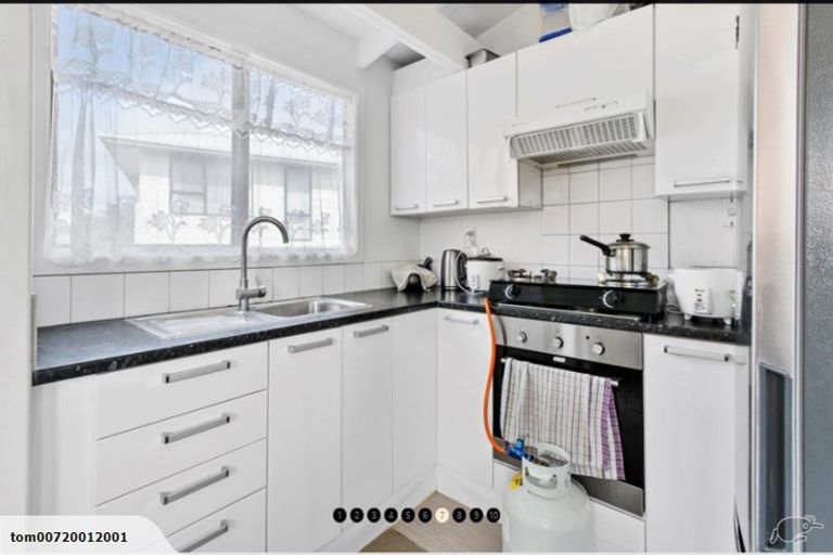 Photo of property in 2/121 Universal Drive, Henderson, Auckland, 0610