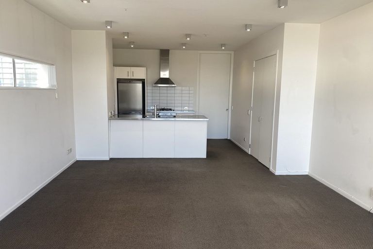 Photo of property in Sol Apartments, 35 Jessie Street, Te Aro, Wellington, 6011