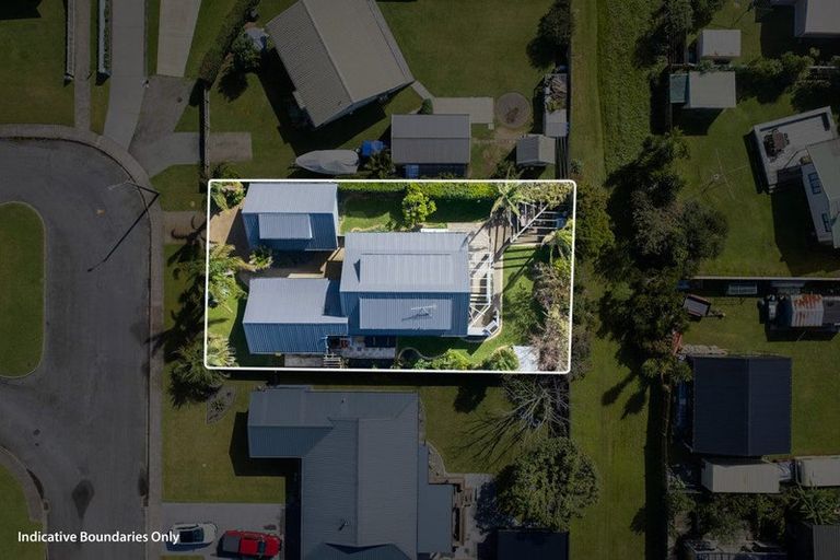 Photo of property in 12 Hereford Place, Waihi Beach, 3611