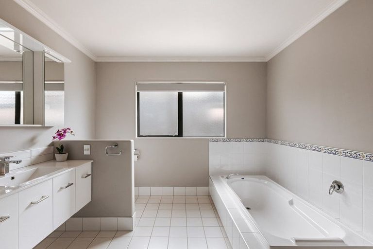 Photo of property in 2 Brackenburn Drive, Ohauiti, Tauranga, 3112