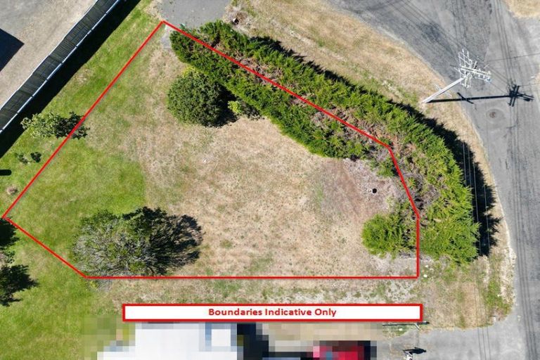 Photo of property in 19 Chaffey Street, Foxton Beach, Foxton, 4815