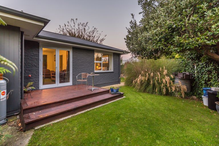 Photo of property in 15 Dunster Street, Burnside, Christchurch, 8053