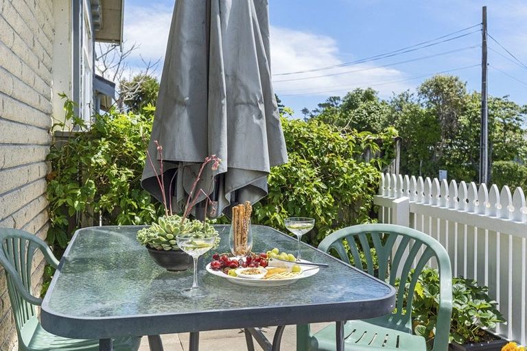 Photo of property in 3/220 Coronation Avenue, Welbourn, New Plymouth, 4310